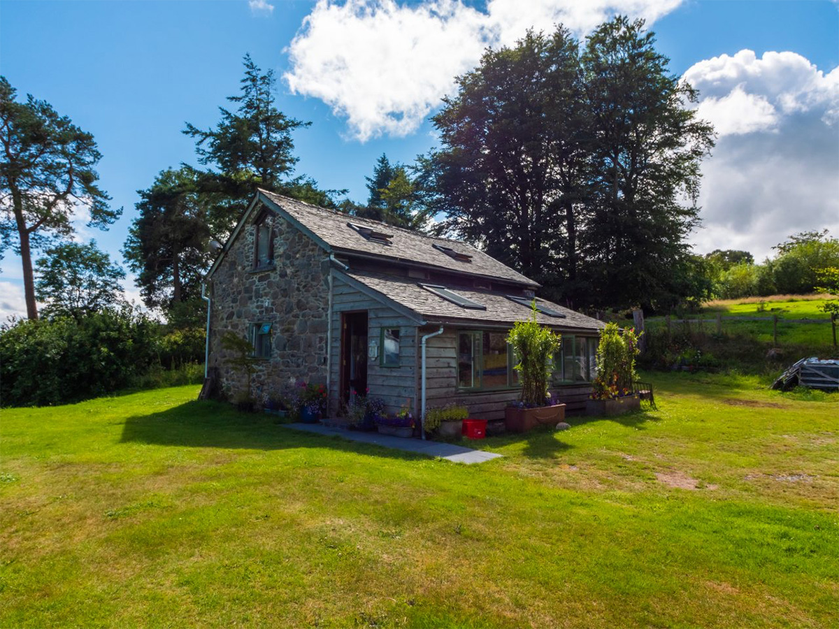 The Granary — converted barn at Goetre with valley views
